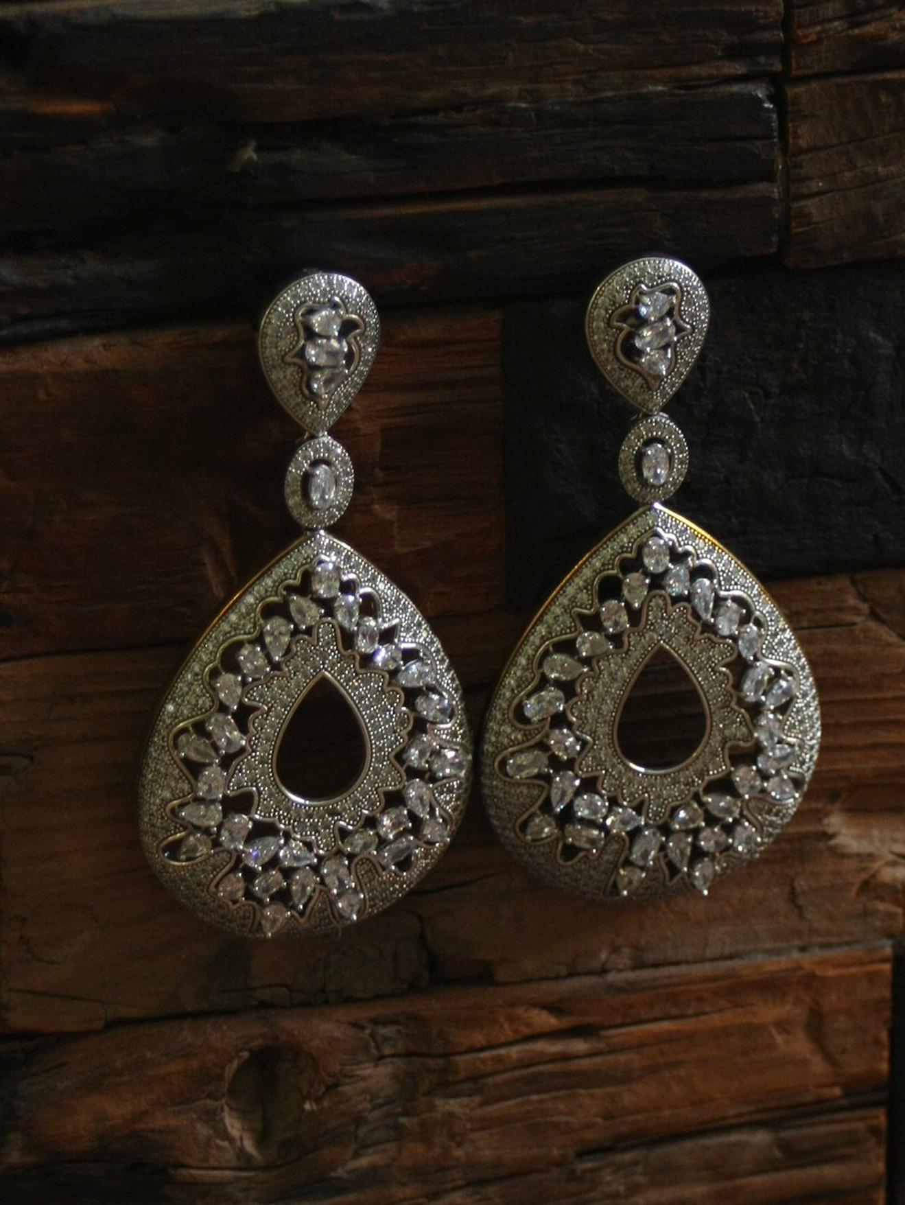 Chaand Earrings