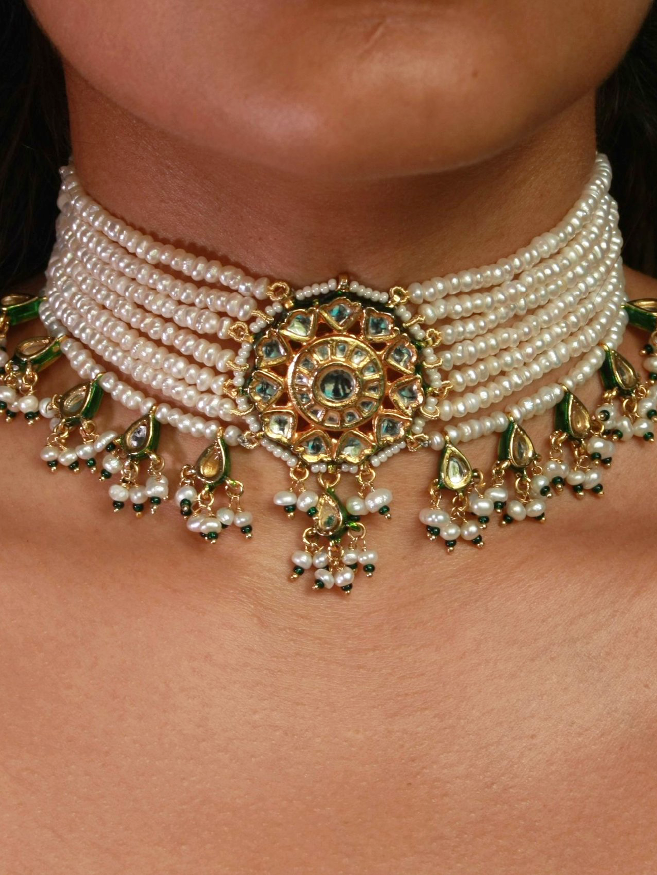 Khandan Choker