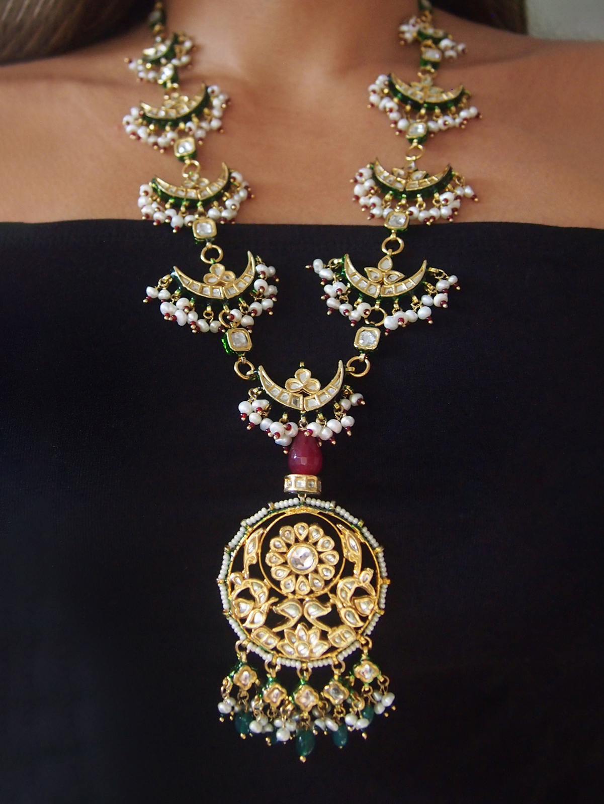 Neha Necklace