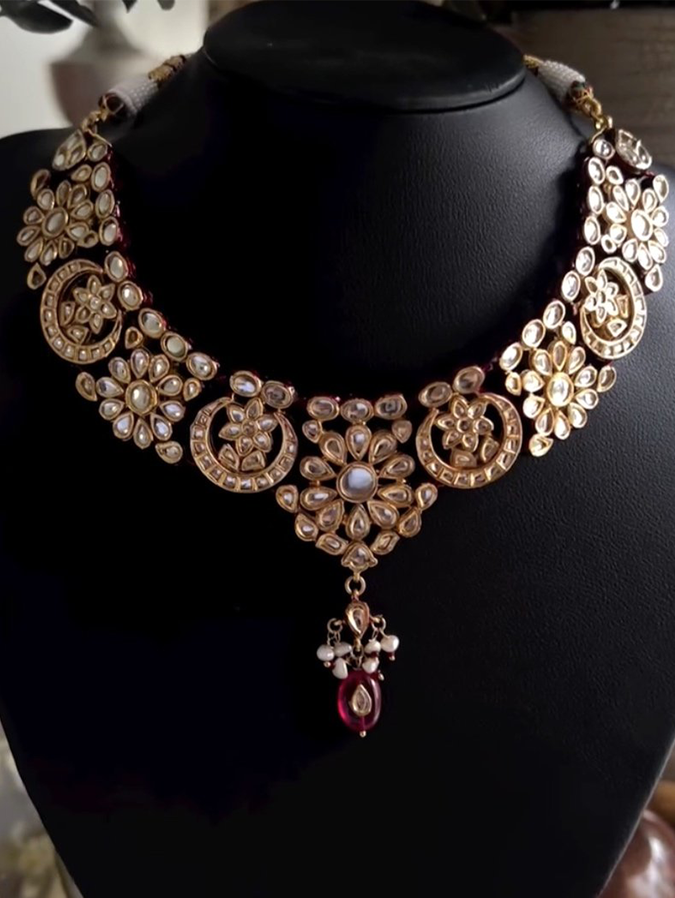 Hoori Necklace